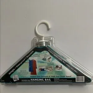 1 Extra Large Vacuum-Seal Hanging Bag - White Hanger Holds 10 Garments NEW