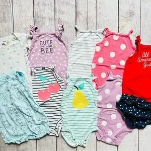 $10 DEAL - Carter’s All American Girl Outfit and More Onesies Size 18M