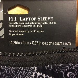 14.1” Neoprene Laptop Sleeve Zipper Closure NWT