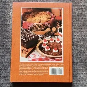 1998 Taste Of Home Hardcover Cookbook Of Annual Recipes Holiday Kitchen Vintage