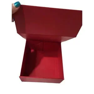 2 New GUCCI Red Magnetic Closure Gift Box