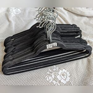 20 Black Velvet Hanger Bundle