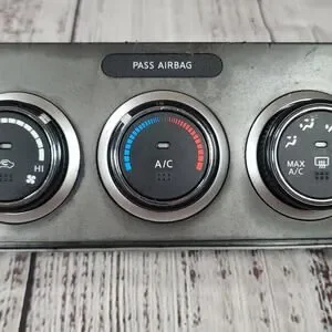 2010 - 2012 Nissan Sentra Climate Controls (OEM) 27510-ZT50A