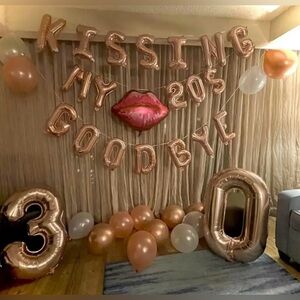 30th Birthday Balloon Set With Lip Design