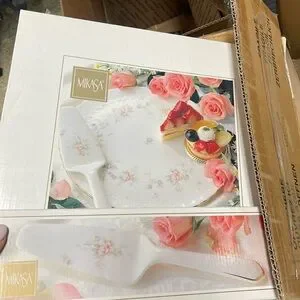 4 Mikasa White Storage Box with Gold Logo for 5 piece place setting