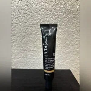 5 items x $25 Ulta Beauty Velvet Matte full coverage Foundation NEW