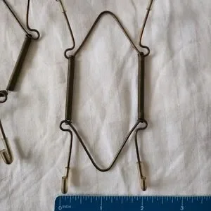 5 Plate Hangers