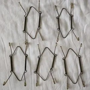 5 Plate Hangers