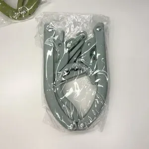6 Foldable Travel Hangers Portable Folding Collapsible Clothes Drying Rack Clips