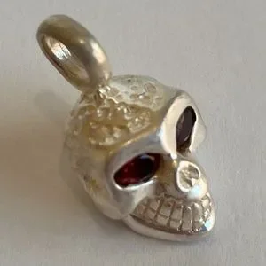 925 Sterling Silver Skull With Ruby Eyes Pendant Necklace