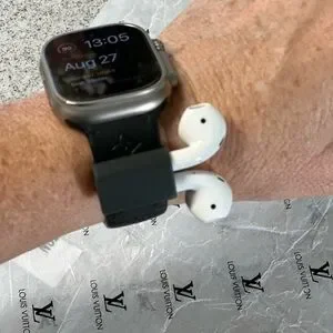 AIRPODS HOLDER FOR WATCH STRAP NIB