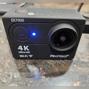 AKASO EK7000 Video Camera Underwater Selfie EUC Waterproof + New $70 SD Card
