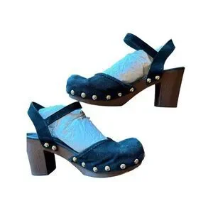 Alpe Woman Black Suede Studded Ankle Strap Block Heel Platforms Women's Size 7.5