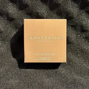 Anastasia Beverly Hills Cream Bronzer In Warm Tan