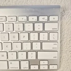 Apple A1314 Wireless Keyboard With Bluetooth For IMac / Mac / IPad