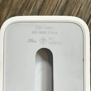 Apple Adapter 2.5A 125V 607-8083 JET VOLEZJ