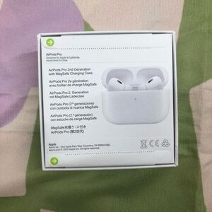 Apple AirPods Pro 2nd Gen W/ Wireless Charging Case - Sealed