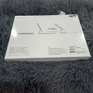 Apple IPad Magic Keyboard - Elegant White