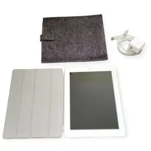 APPLE iPad w/ BONUS Accessories 2nd Generation 32GB Wi-Fi ONLY White MD329LL/A