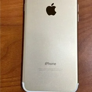 Apple IPhone 7 Unlock Refurbished 128 GB VERY GOOD CONDITION