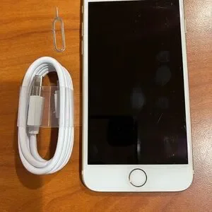 Apple IPhone 7 Unlock Refurbished 128 GB VERY GOOD CONDITION