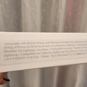 Apple Lightening To VGA Adapter New In Box