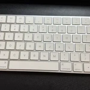 Apple Magic Keyboard Bluetooth A1644 Wireless Keyboard Tested & Working- Silver