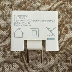 Apple USB Charging Adapters - Lot Of 6