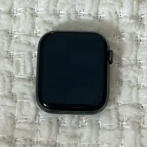 Apple Watch Series 5 GPS 44 mm Aluminum — Dark Gray — Cosmetic Wear