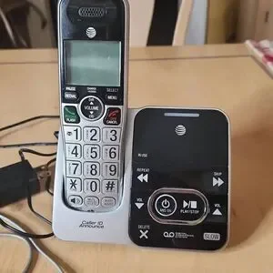 AT&T Cordless Phone Digital Answering System caller Id CRL 32102