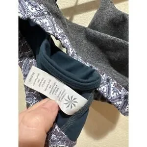 Athleta Inhale Powervita Sports Bra Size Medium