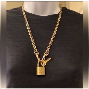 ✅ AUTHENTIC LOUISVUITTON LOCK AND KEY
