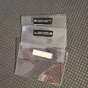 Avery Clear Magnet ID Label Badge Holder 18 Pcs