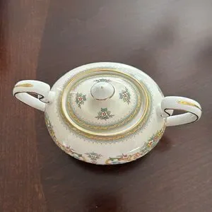 AYNSLEY Henley Lidded Sugar Bowl Sucrier