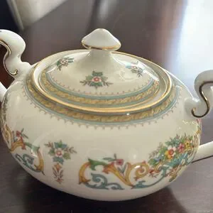 AYNSLEY Henley Lidded Sugar Bowl Sucrier