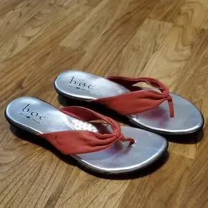 b.o.c. Born Concept Women's Coral And Silver Thong Sandals Flip Flops Size 7