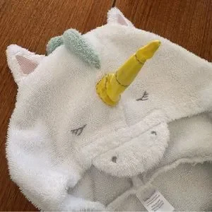 Baby Aspen Hooded White Unicorn