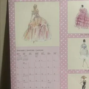 Barbie 2014 Calendar Designs By Robert Best 16-Month Graphique English Fr. & Gr