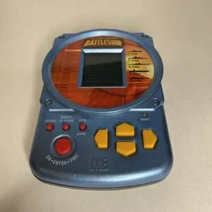 Battleship Electronic Handheld Game Pocket Size Milton Bradley (Hasbro 2002)