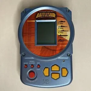 Battleship Electronic Handheld Game Pocket Size Milton Bradley (Hasbro 2002)