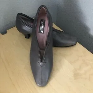 BEAUTIFEEL Leather Pumps - NEW