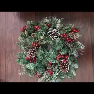 Beautiful 20” Christmas Wreath With Pine Cones And Red Berries