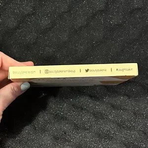 Beauty Bakerie Do It For The Graham Eyeshadow Palette