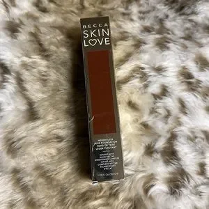 Becca Skin Love Weightless Blur Foundation “walnut shade “