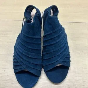 Bella Vita Dayana Navy Women's Heeled Sandal Size 11 NWOT