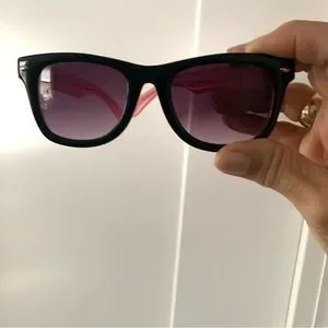 Betsey Johnson Cute Women’s Sunglasses With Pink Arms