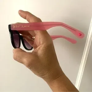 Betsey Johnson Cute Women’s Sunglasses With Pink Arms