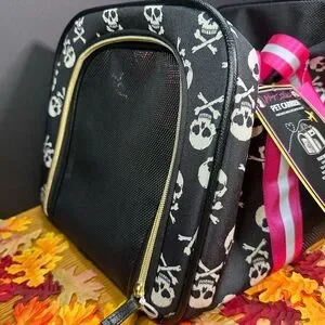 Betsey Johnson Pet Carrier In Black And Pink With Skull And Crossbones