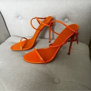 Billini NIB Orange Patent Heels Size 9