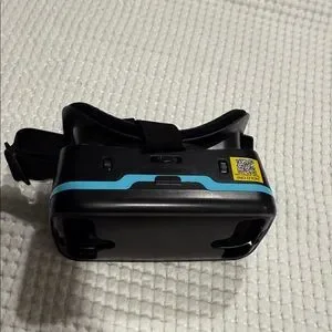 Black and Blue VR Headset